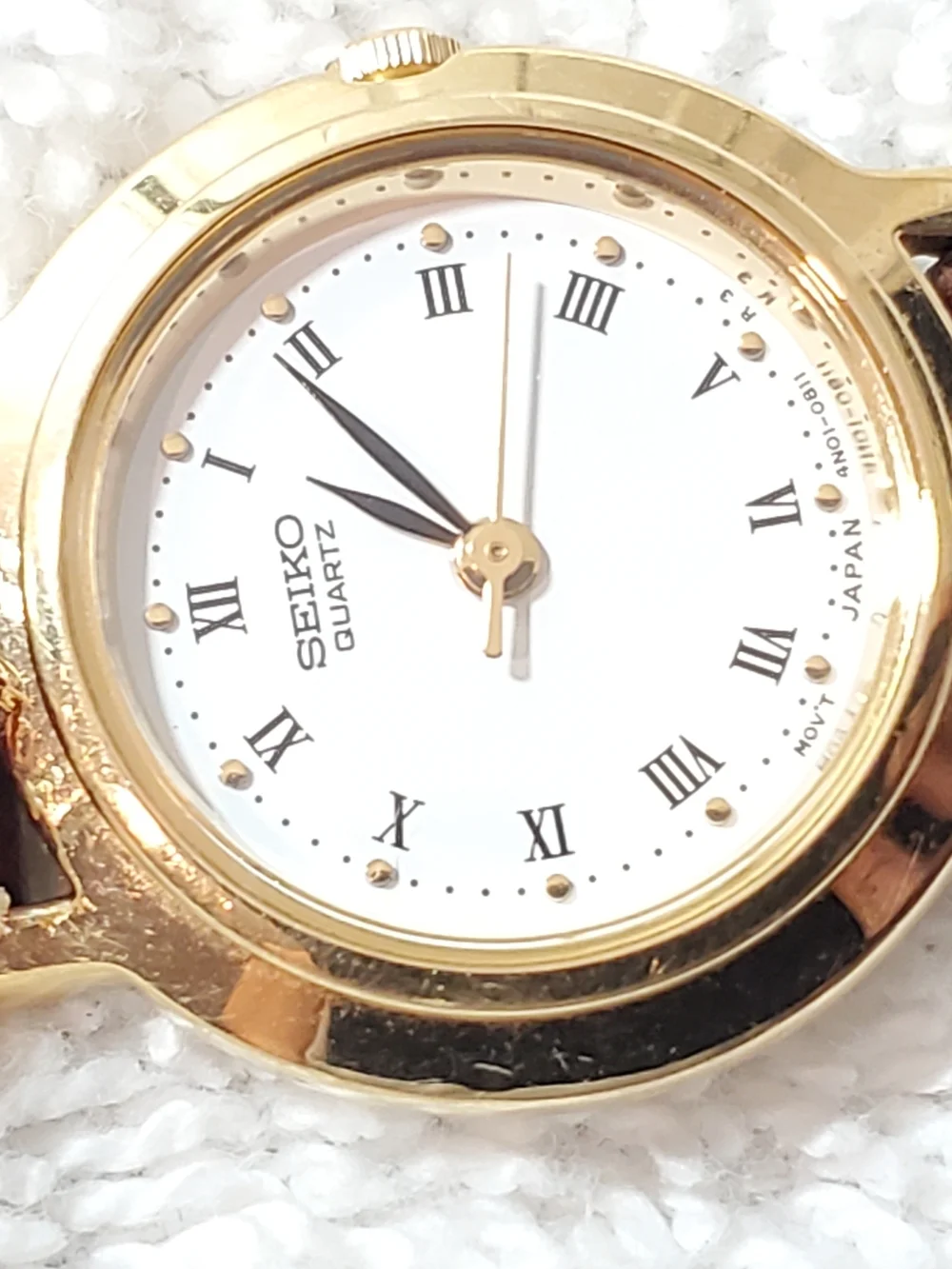 Seiko Vintage 1990's Women's Gold Plated Quartz Watch 4N01 Caliber Leather Band